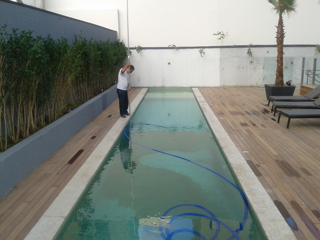 Piscina longa Gil Piscinas